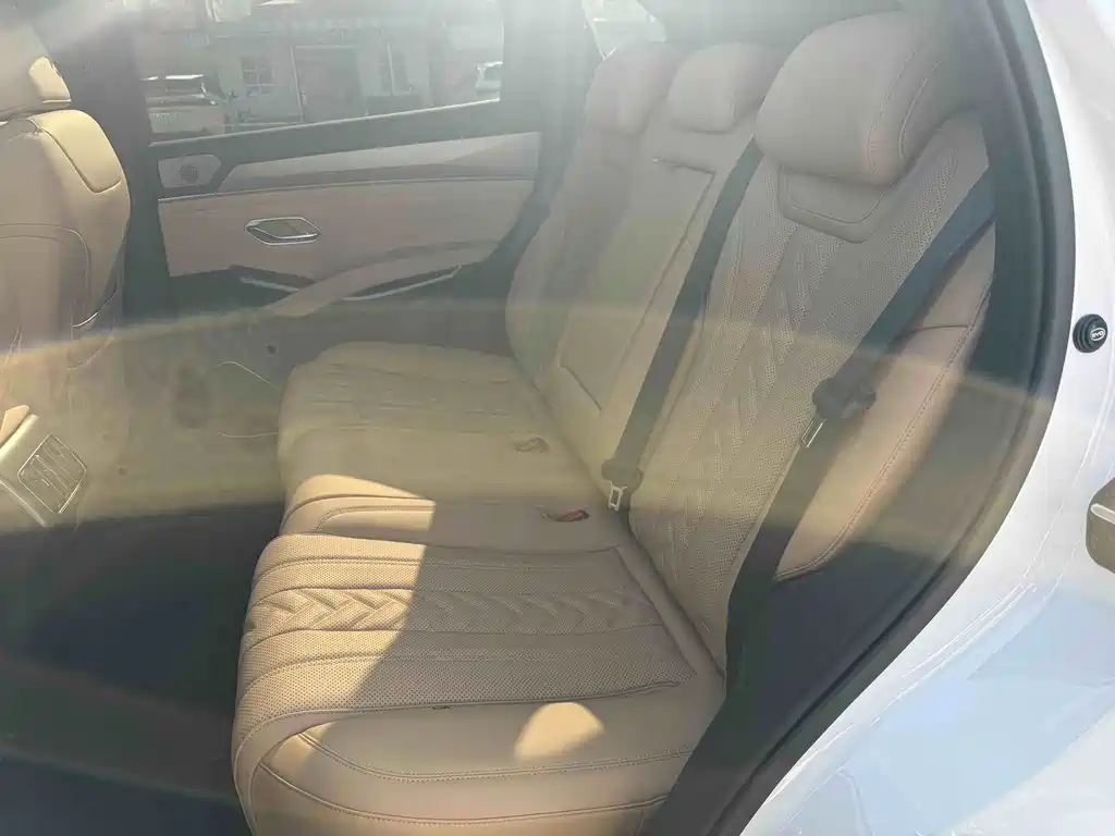 BYD L DM-i — миниатюра 11