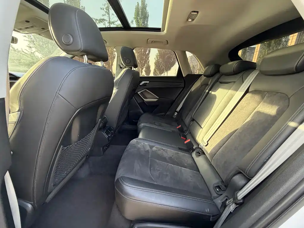 Audi Q3 2022 35 TFSI