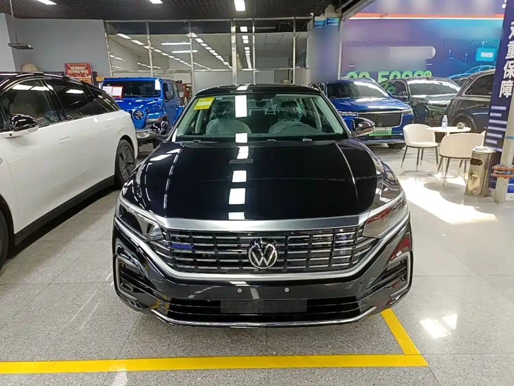 Volkswagen Passat PHEV — миниатюра 3