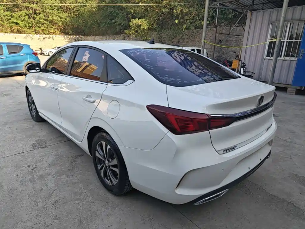 Changan Eado — миниатюра 5
