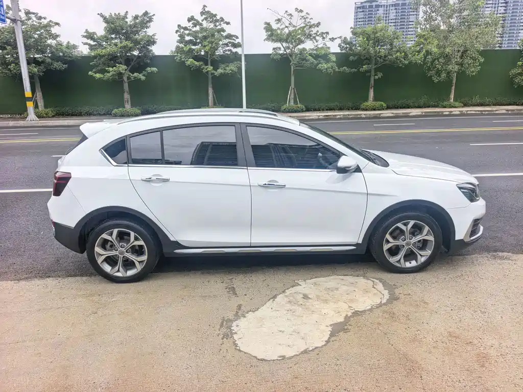 Geely Vision S1 — миниатюра 4