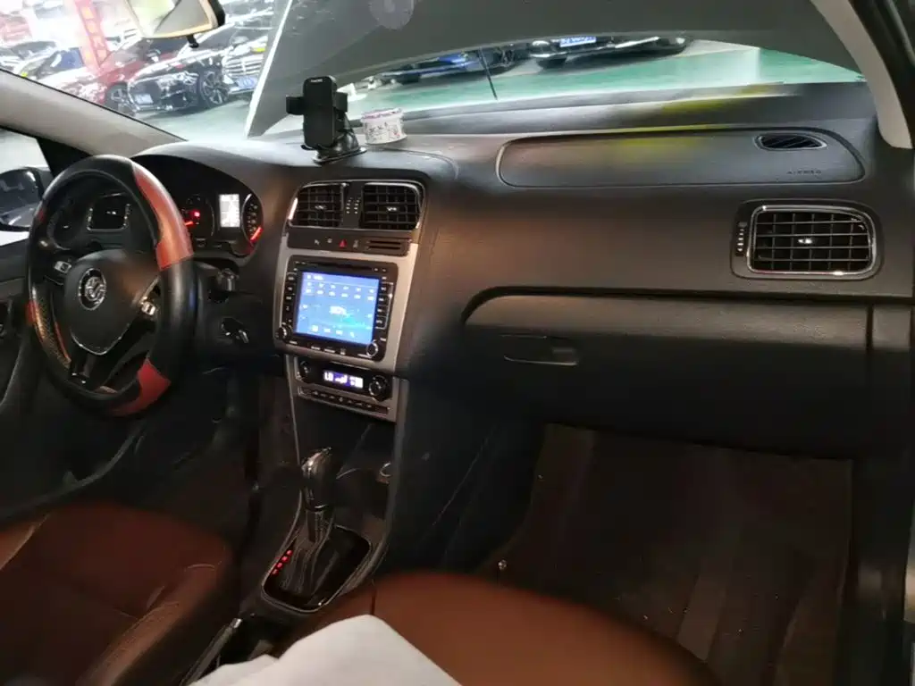 Volkswagen Polo — миниатюра 10
