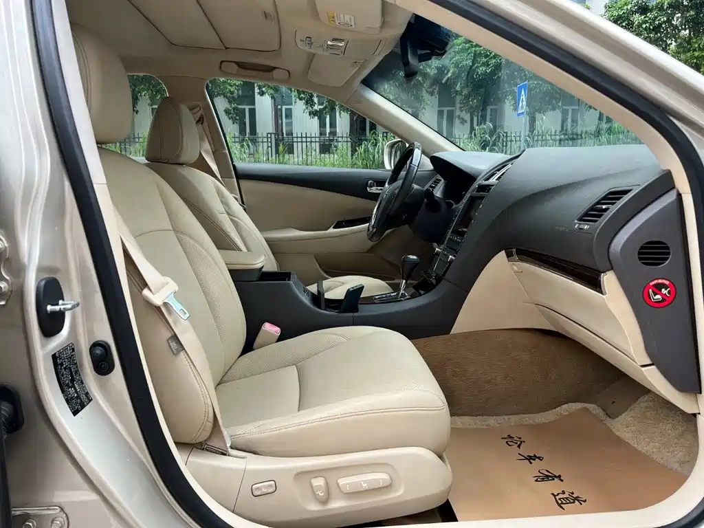 Lexus ES — миниатюра 21