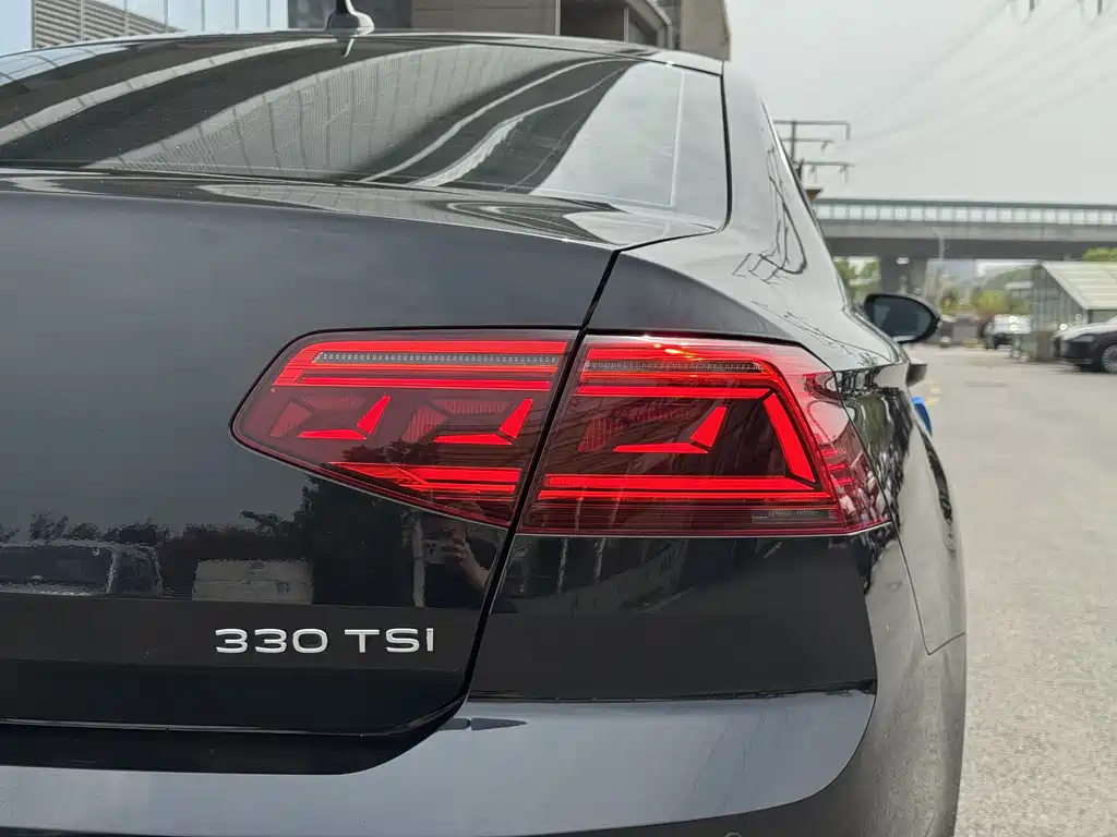Volkswagen Magotan 2020 330TSI DSG Lead