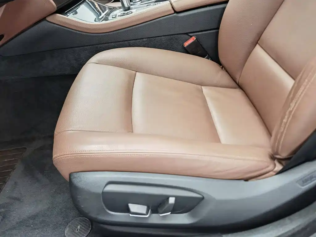 BMW 5 Series — миниатюра 20