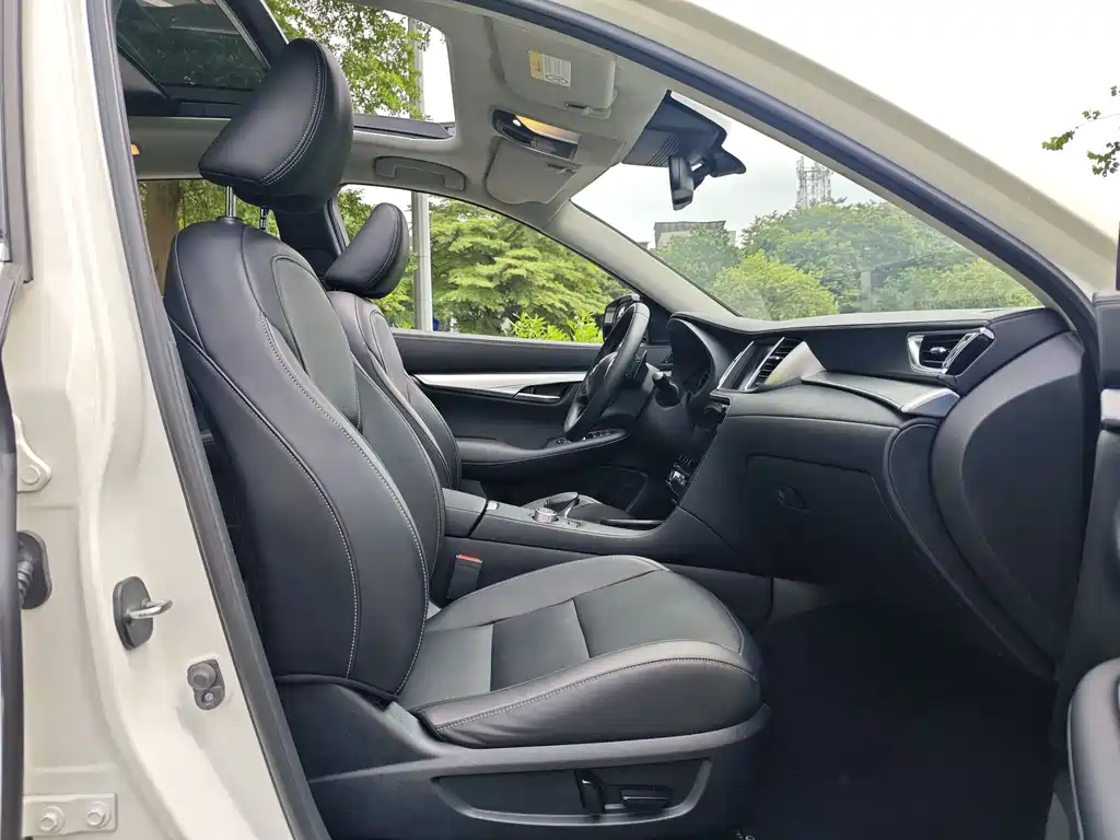 Infiniti QX50 2024 2.0T Luxury