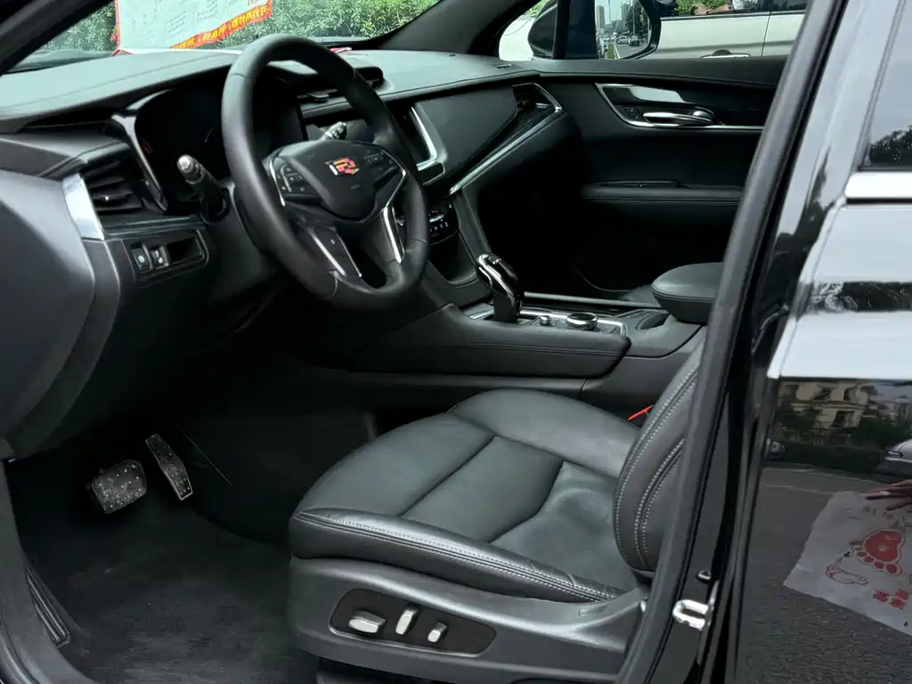 Cadillac XT5 — миниатюра 5