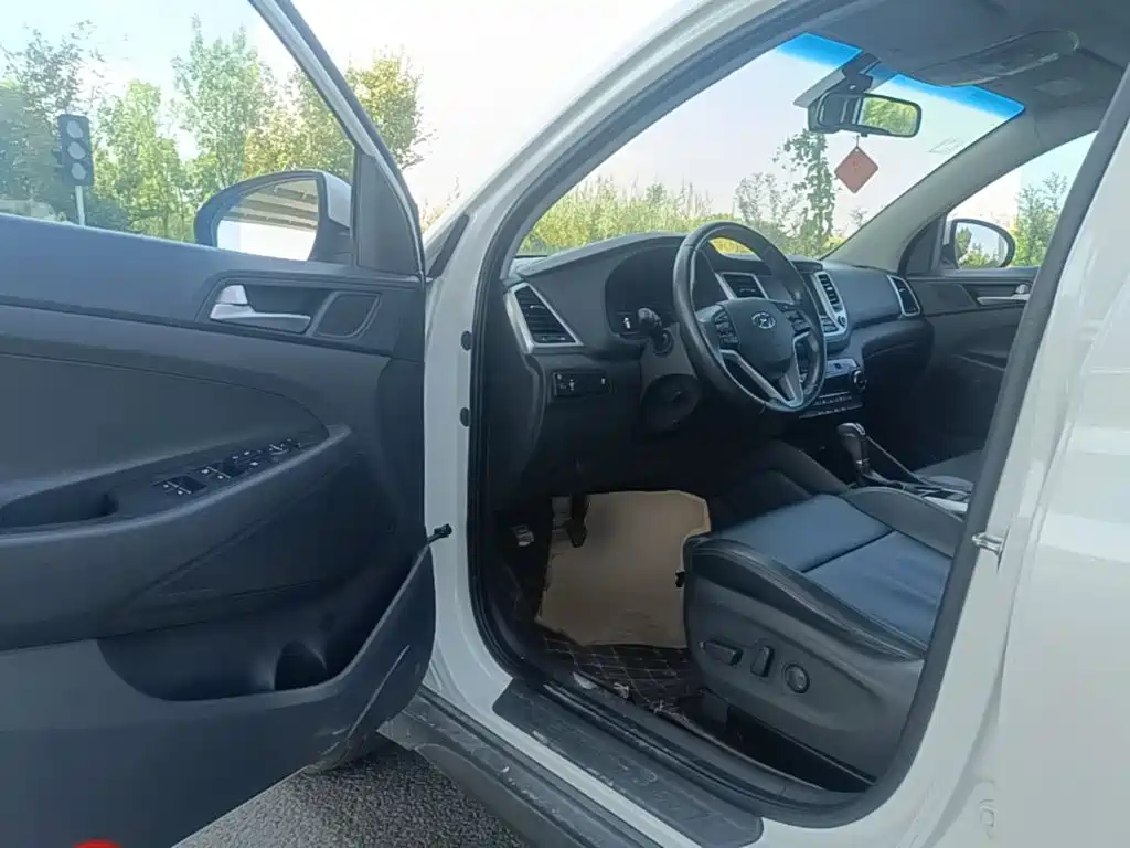 Hyundai Tucson — миниатюра 16