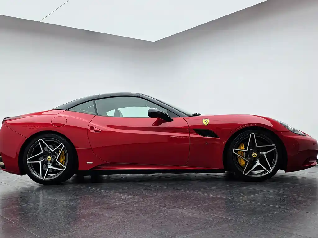 Ferrari California T — миниатюра 18