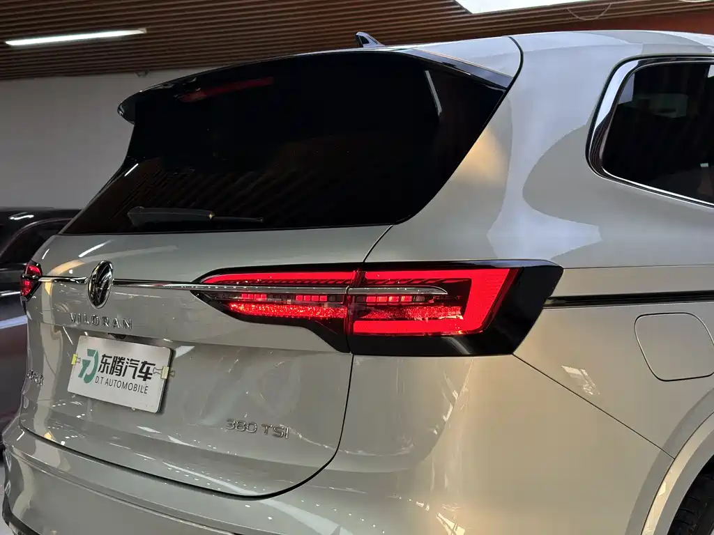 Volkswagen Viloran 2022 380TSI Luxury