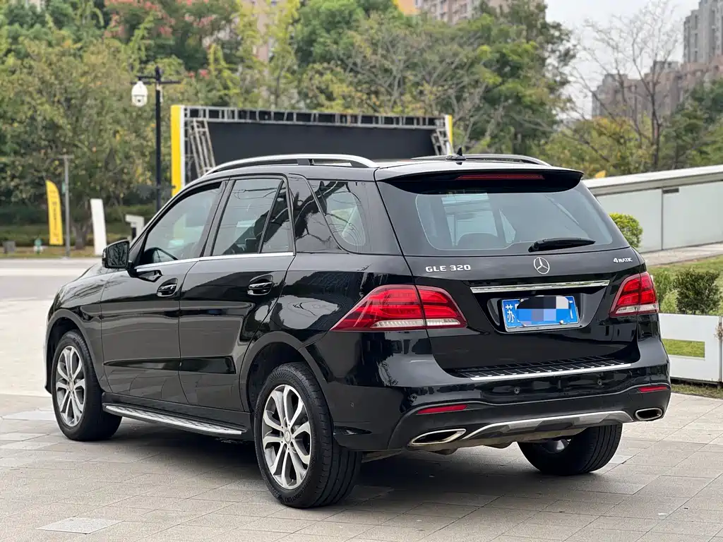 Mercedes-Benz GLE (Import) — миниатюра 4