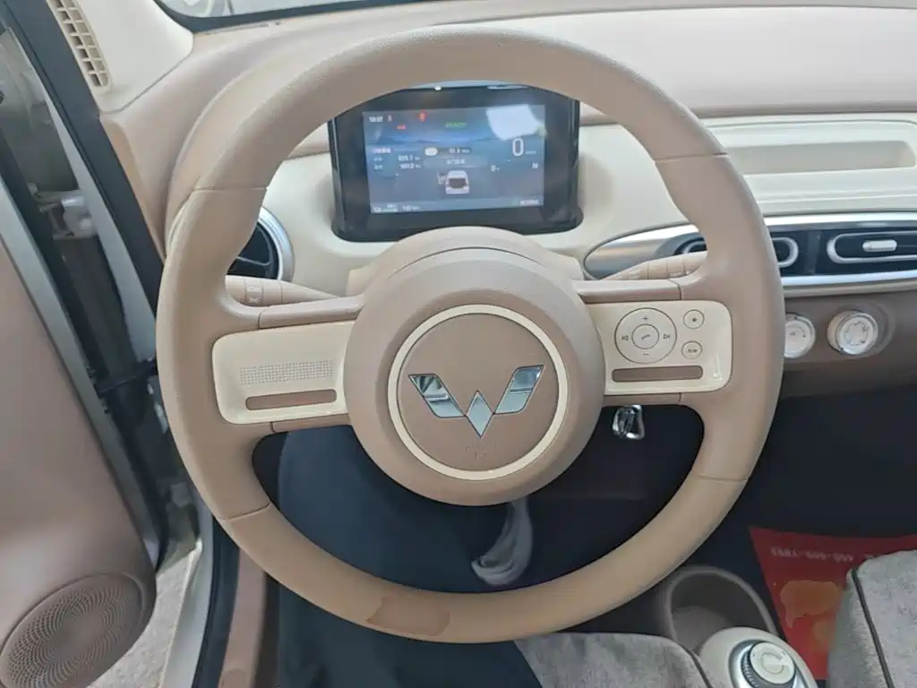 Wuling MINIEV — миниатюра 11