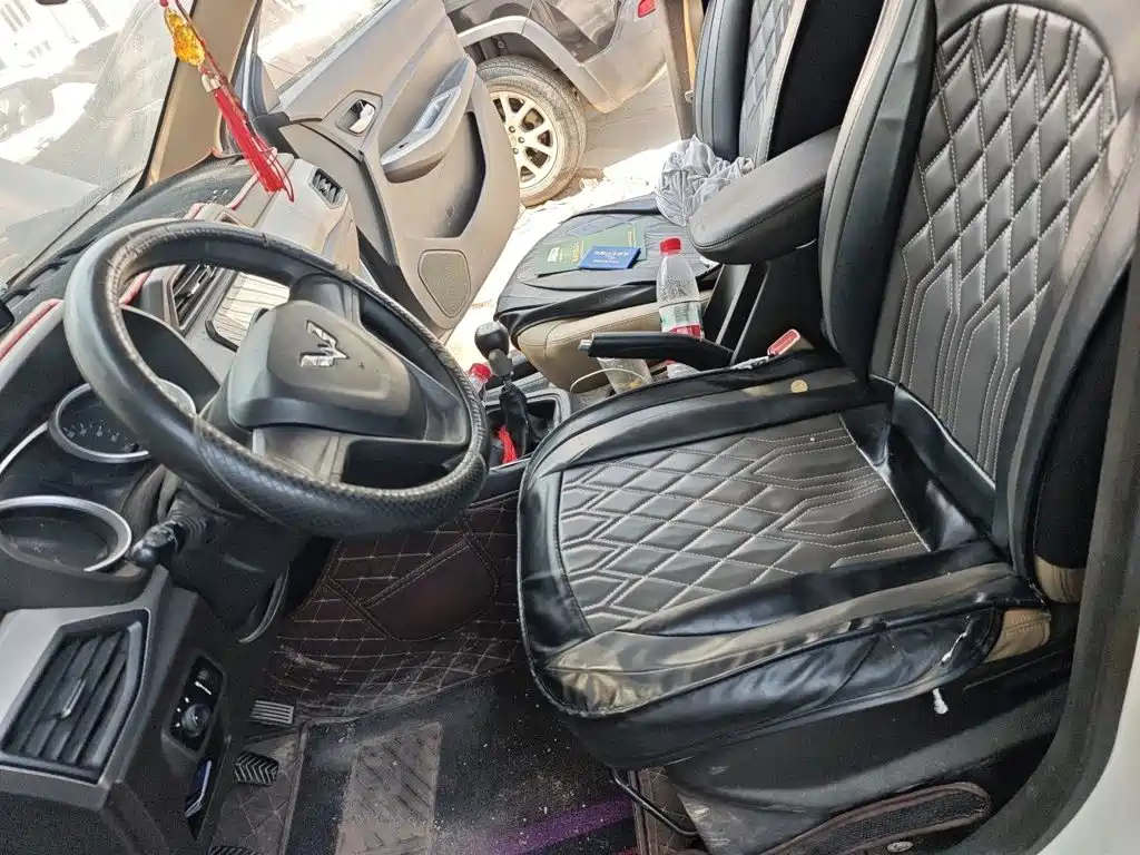 Wuling Hongguang — миниатюра 12