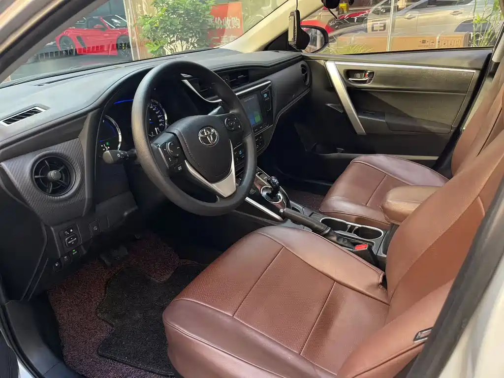 Toyota Levin Twin Engine E+ — миниатюра 6