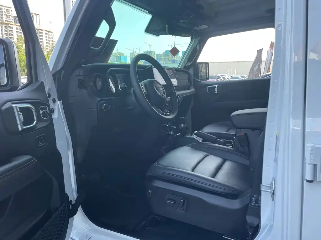 Jeep Wrangler — миниатюра 5