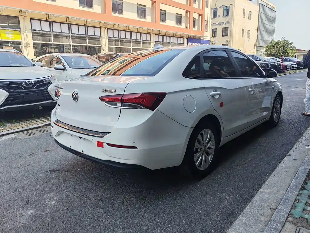 Buick Excelle — миниатюра 7