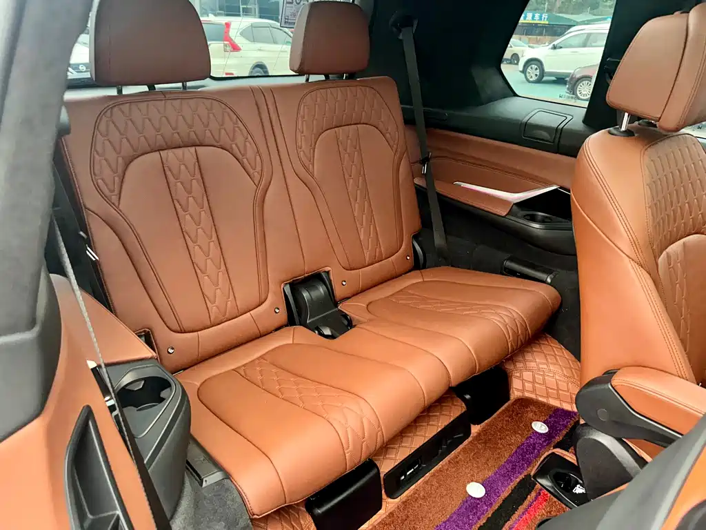 BMW X7 — миниатюра 13