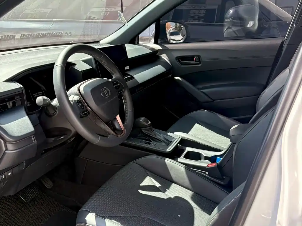 Toyota Corolla Cross — миниатюра 4