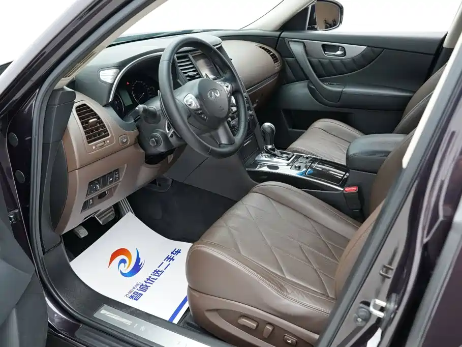 Infiniti QX70 — миниатюра 6