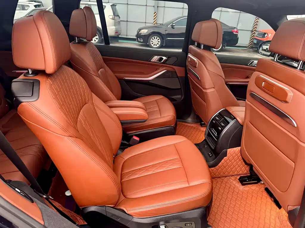 BMW X7 — миниатюра 14