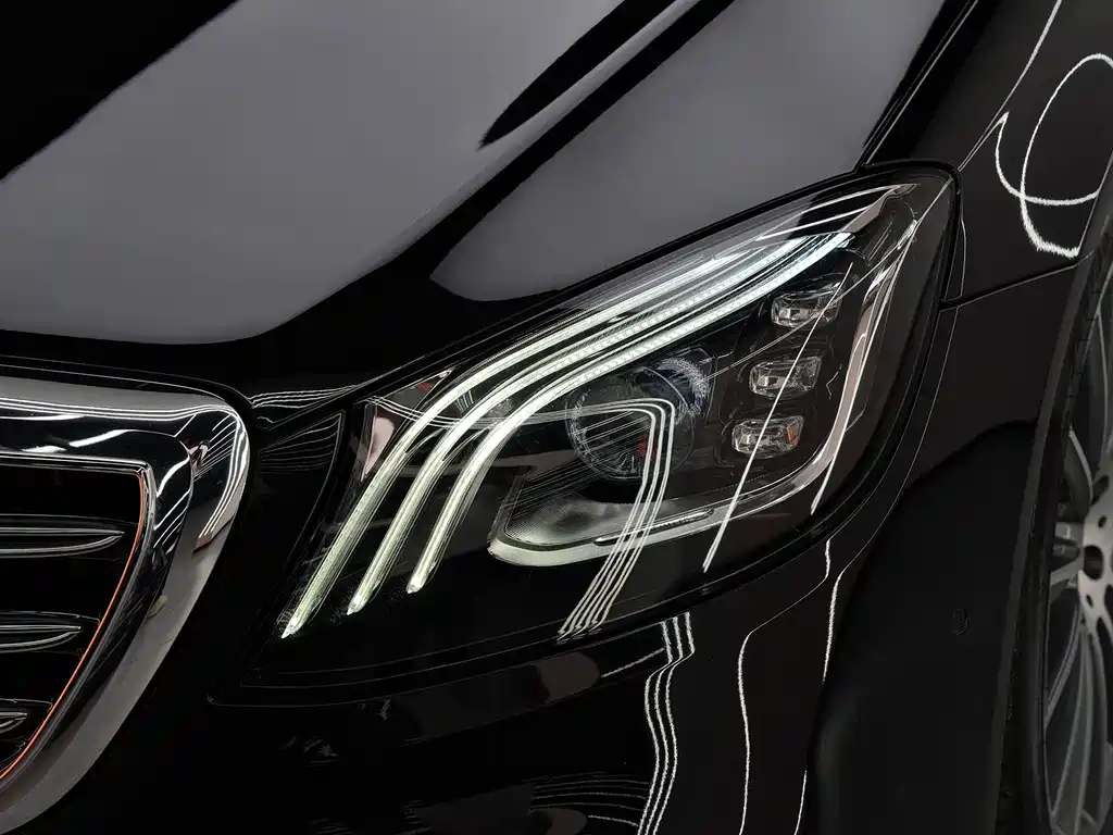 Mercedes-Benz S-Class — миниатюра 7