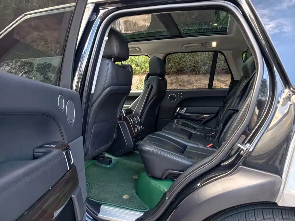 Land Rover Range Rover — миниатюра 5
