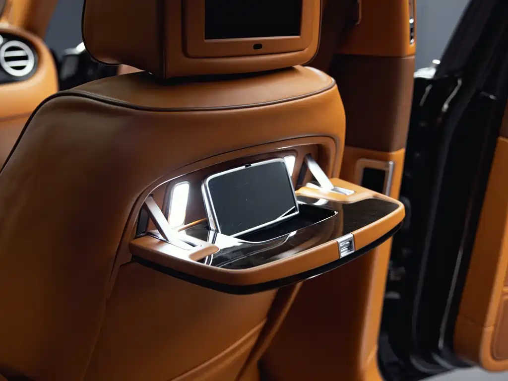Bentley Flying Spur — миниатюра 19