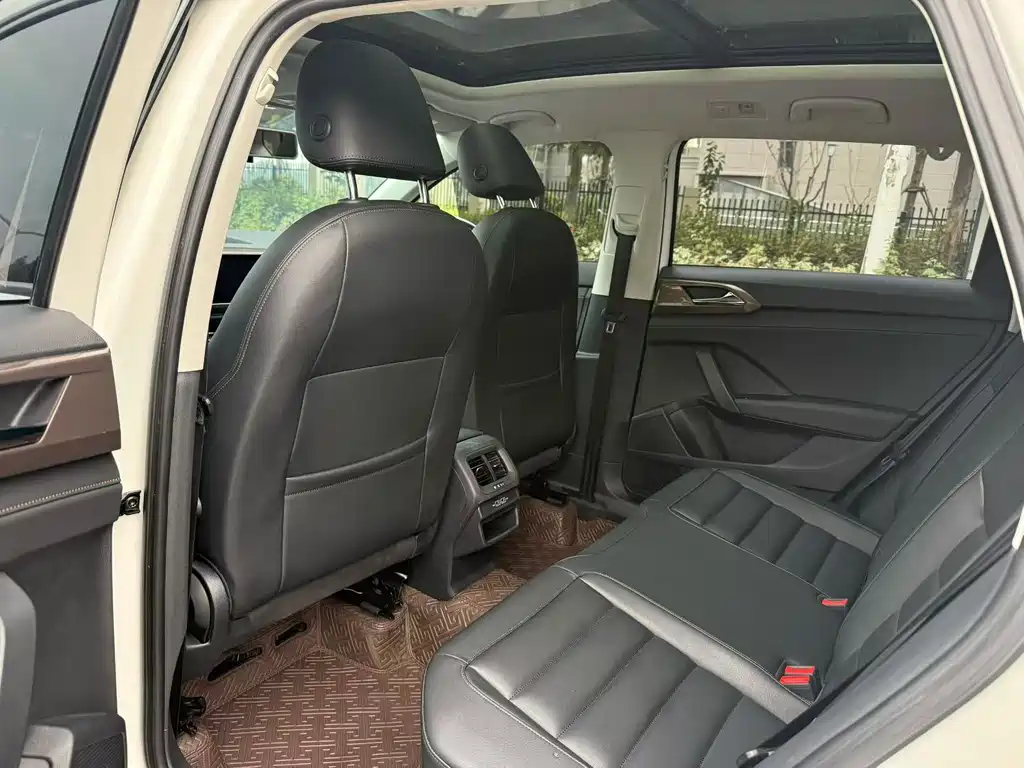Volkswagen Tharu — миниатюра 6