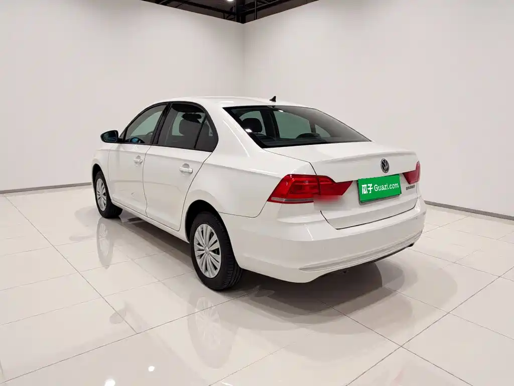 Volkswagen Santana — миниатюра 4
