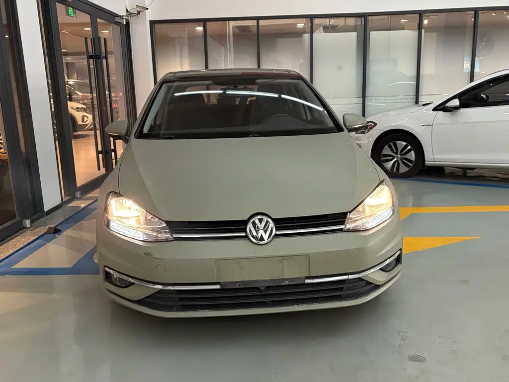 Volkswagen Golf — миниатюра 10