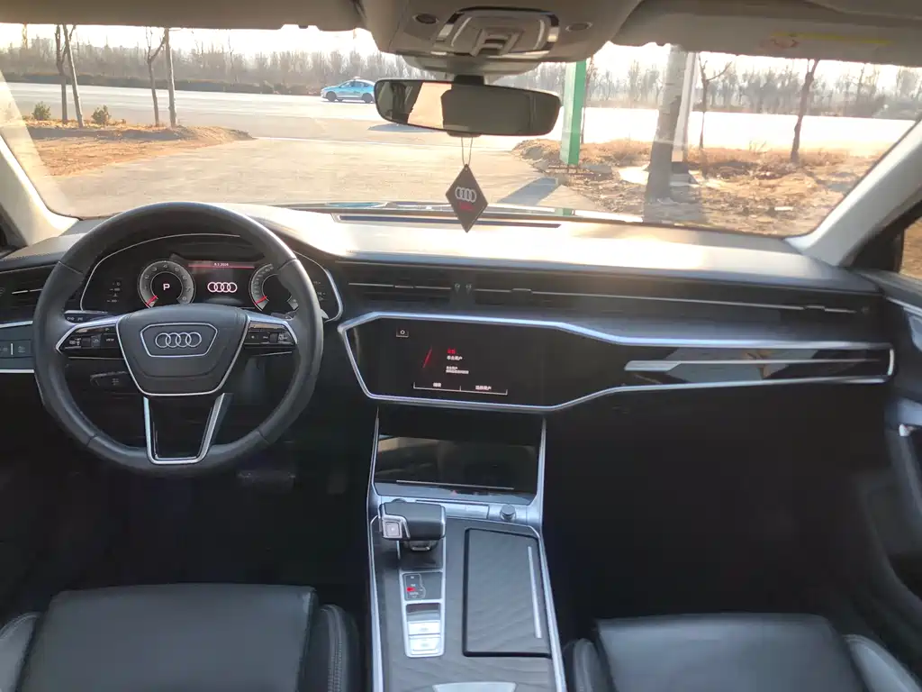 Audi A6L 2024 45 TFSI quattro