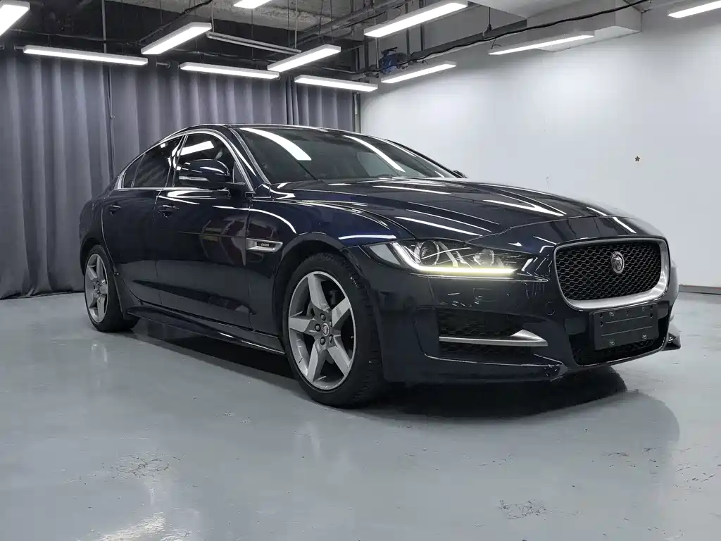 Jaguar XE — миниатюра 3