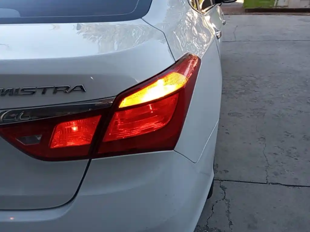 Hyundai Mistra — миниатюра 8