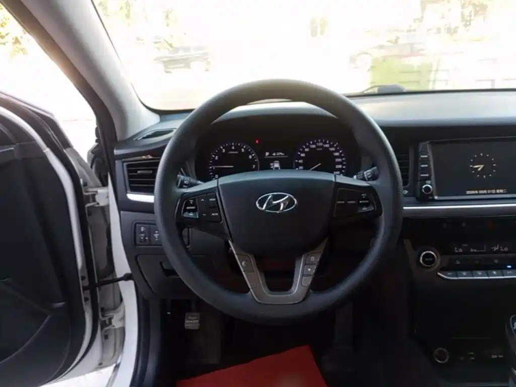 Hyundai Mistra — миниатюра 11