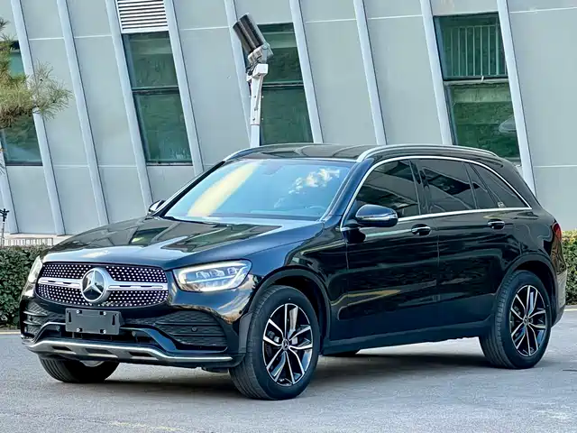 MERCEDES-BENZ GLC