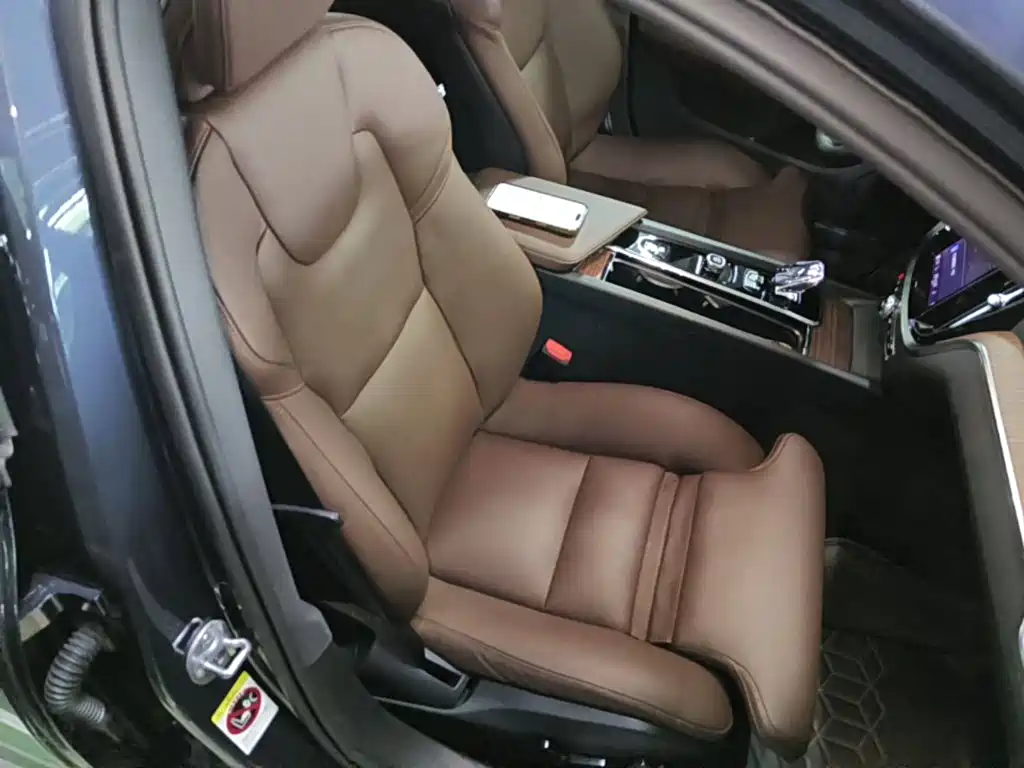 Volvo V60 — миниатюра 25