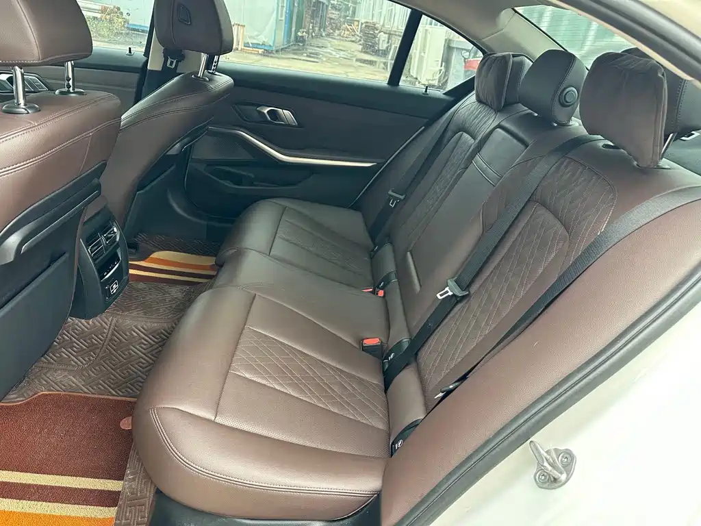 BMW 3 Series — миниатюра 13