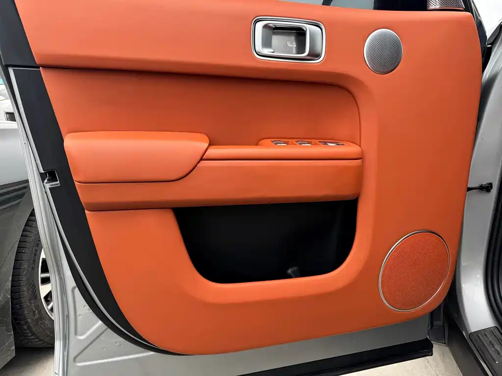 Li Auto Li L8 — миниатюра 8