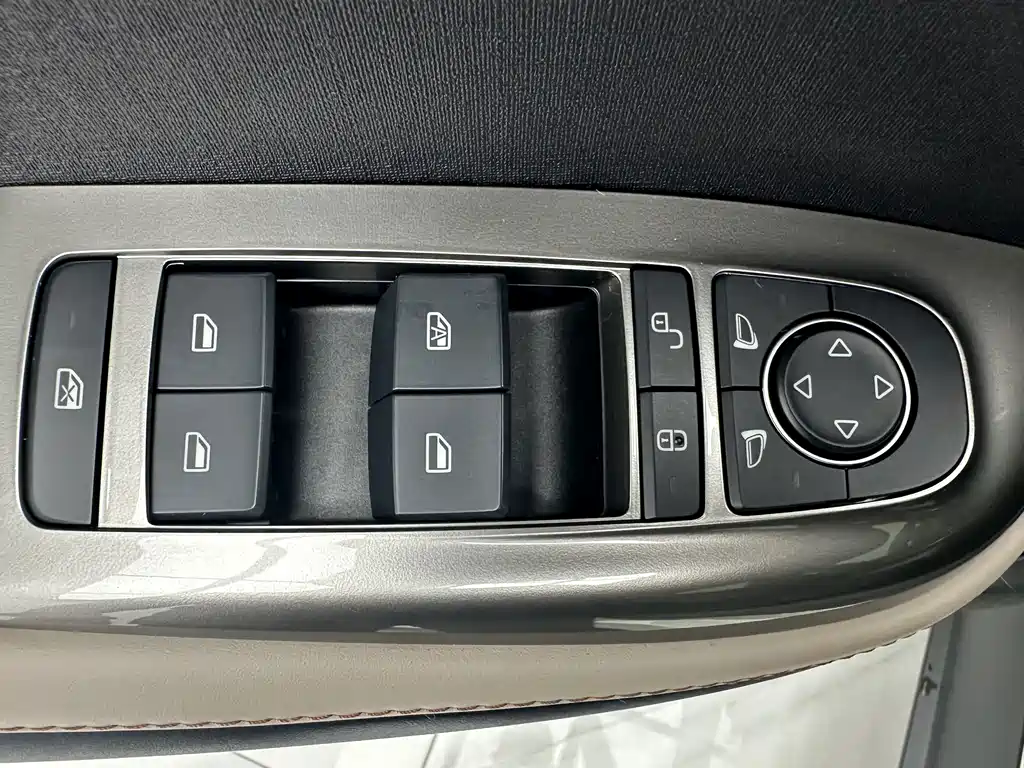 BYD Dolphin — миниатюра 12