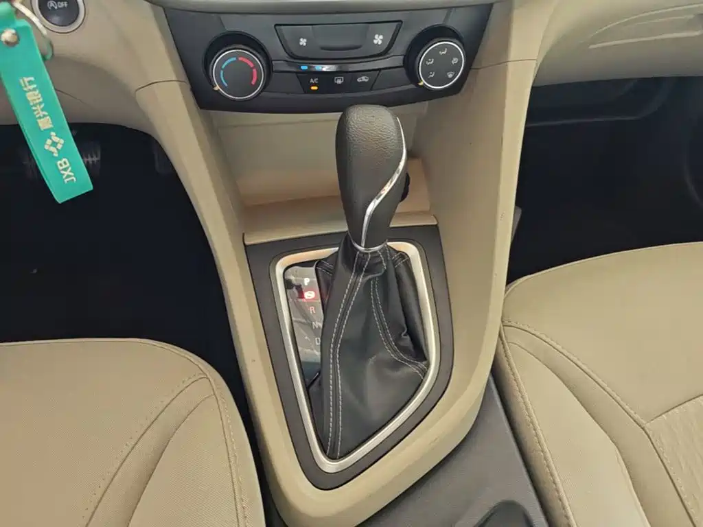 Buick Excelle — миниатюра 14