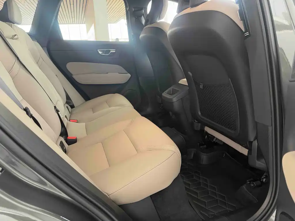 Volvo XC60 — миниатюра 5