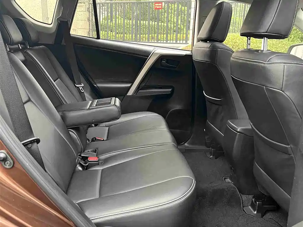 TOYOTA RAV4 RONGFANG