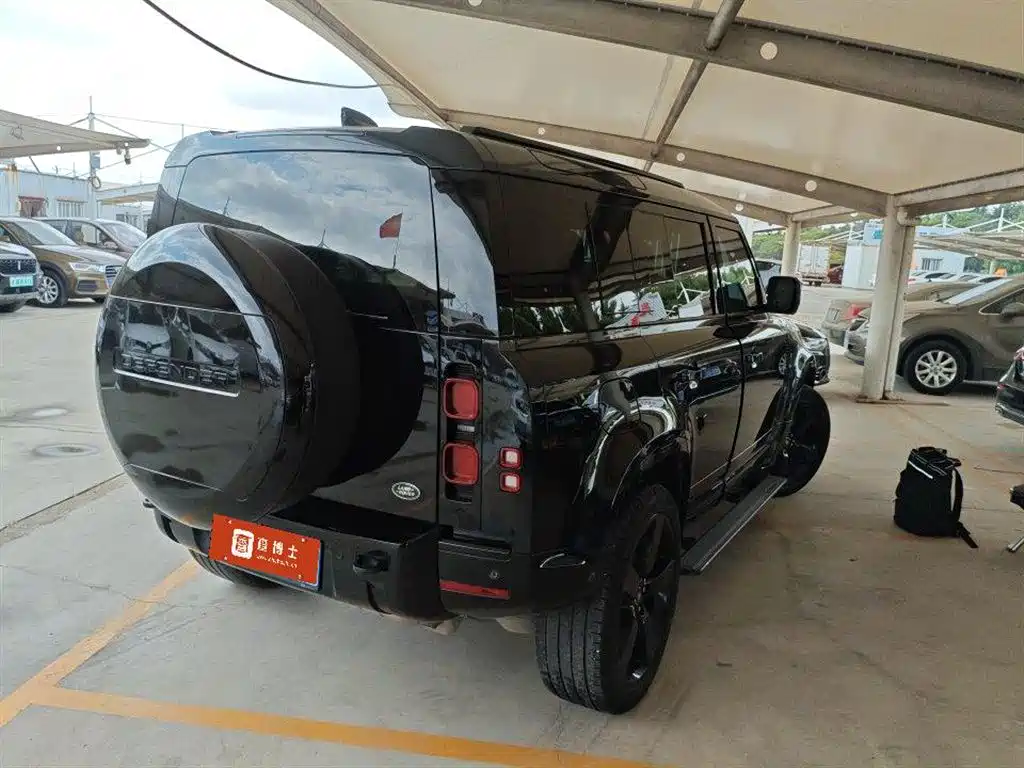 Land Rover Land Rover Defender 2025 110 3.0T P400 X-Dynamic HSE