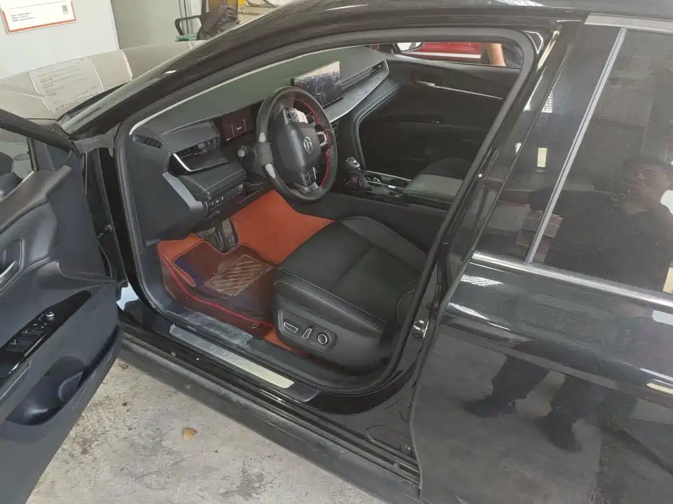 Toyota Camry — миниатюра 4