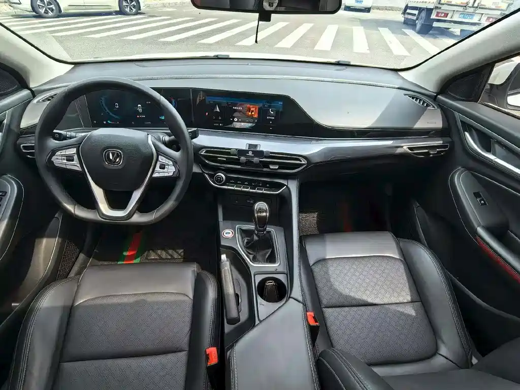 Changan Eado — миниатюра 5