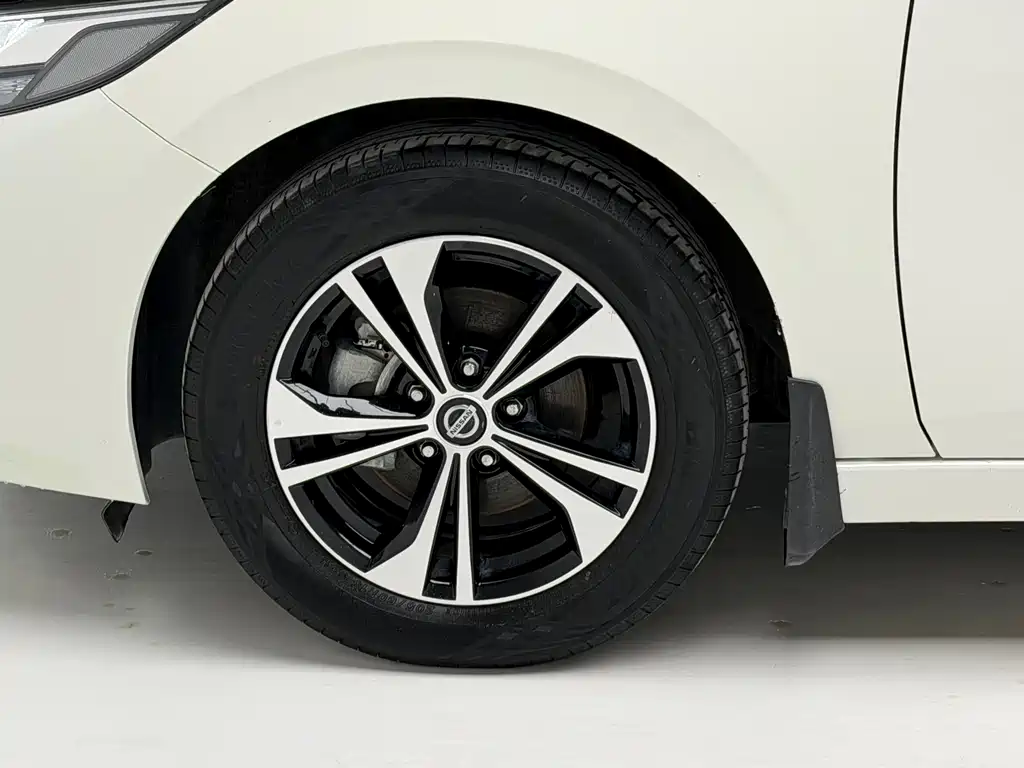 Nissan Sylphy 2022 1.6L XL CVT Enjoy