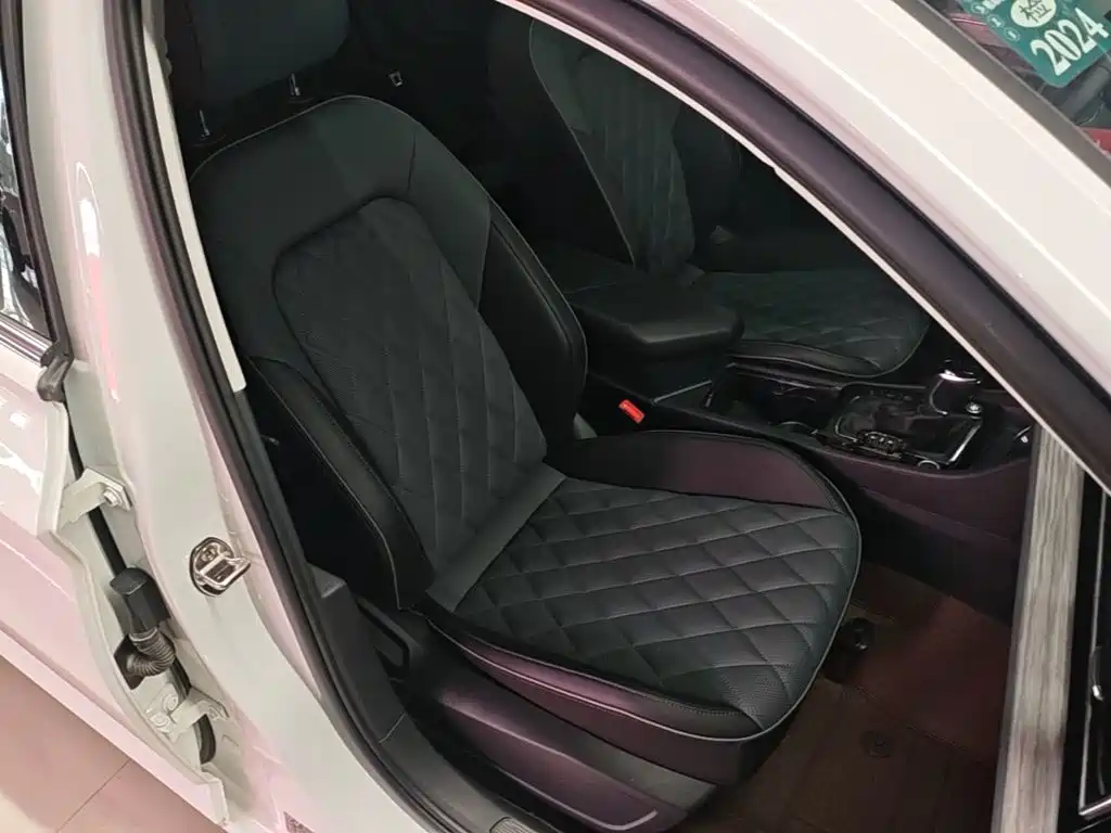 Volkswagen Sagitar — миниатюра 25