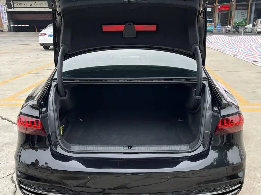 Audi A7L — миниатюра 12