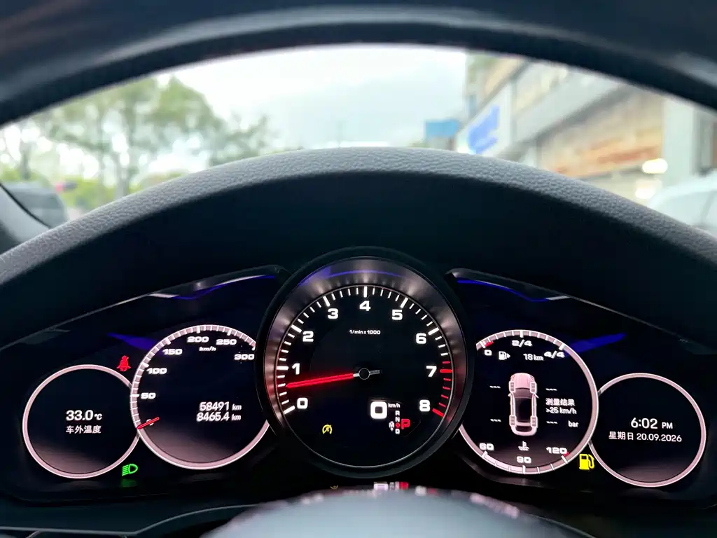 Porsche Cayenne — миниатюра 14
