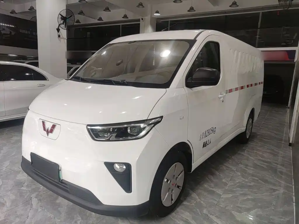 Wuling Yangguang — миниатюра 2